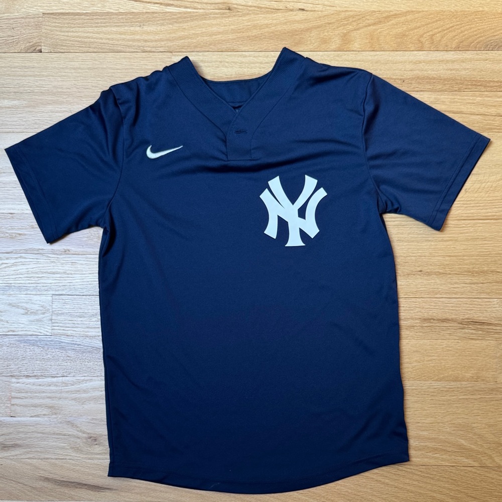 Nike Boys Yankee Shirt